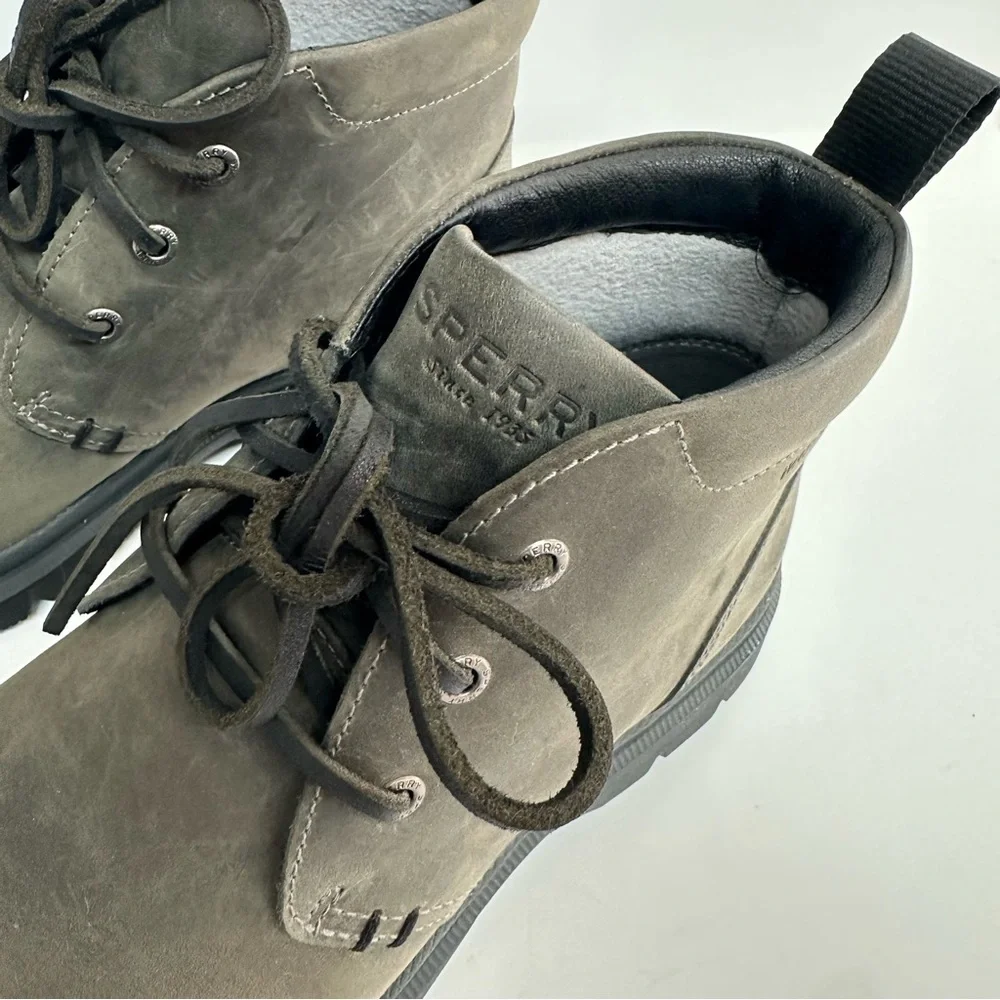 Sperry Men's Watertown Chukka Boots in Gray